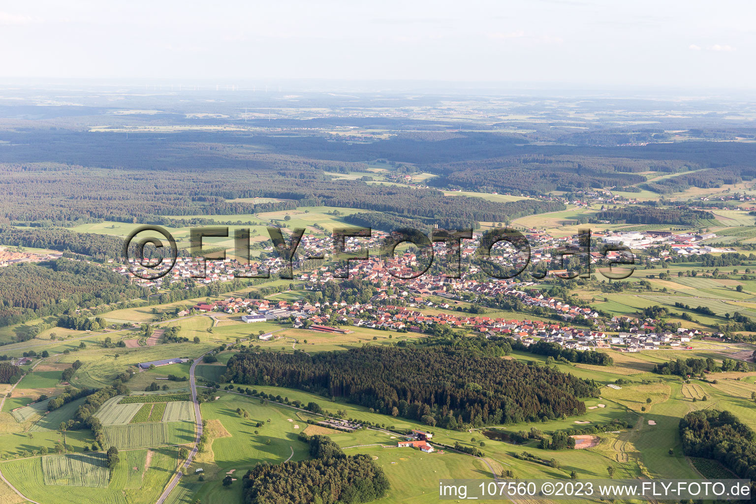 Vue aérienne de Mudau dans le département Bade-Wurtemberg, Allemagne