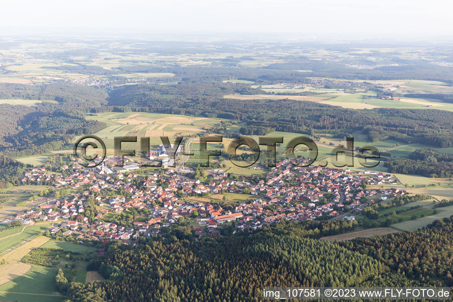 Limbach dans le département Bade-Wurtemberg, Allemagne d'un drone