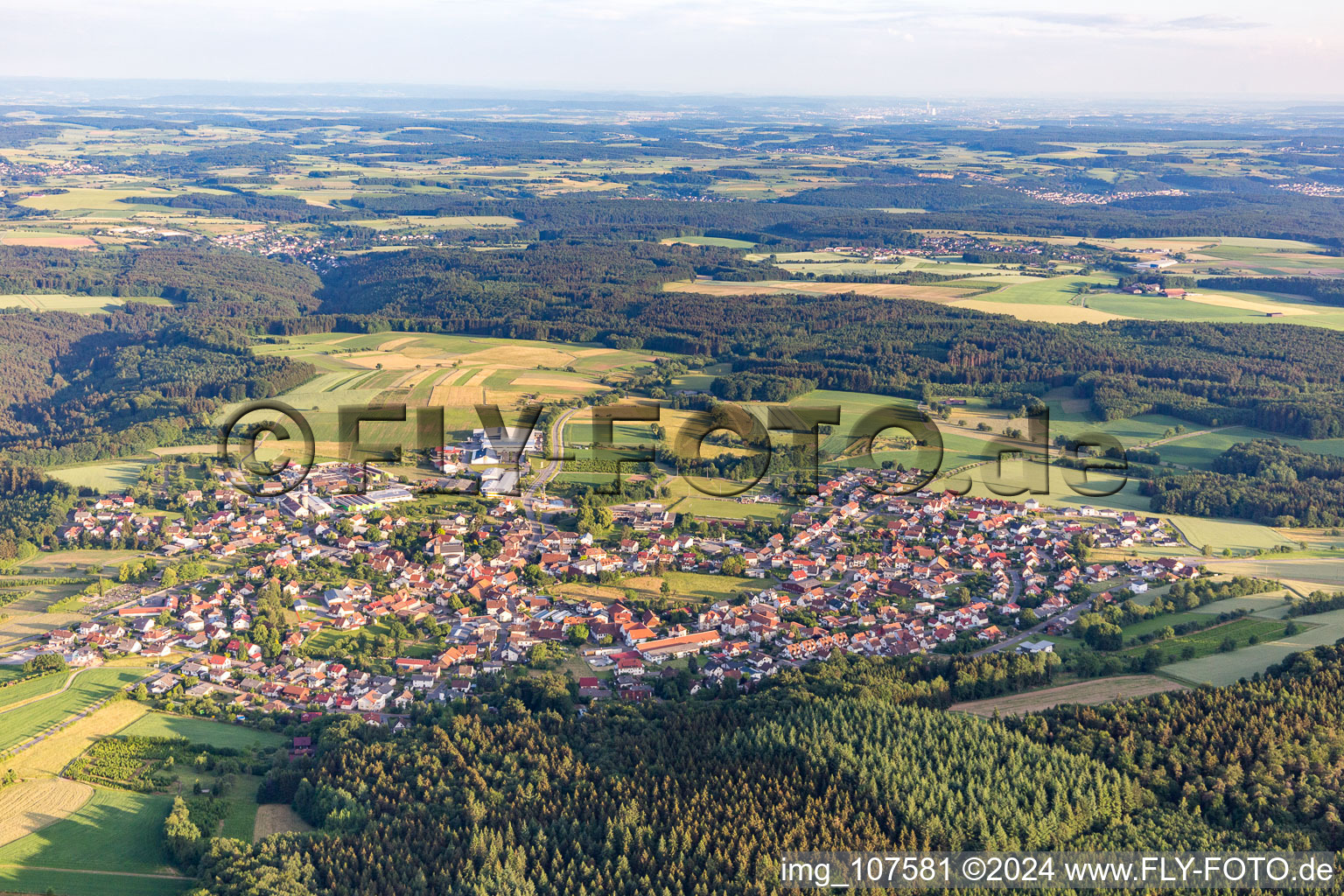 Vue aérienne de Limbach dans le département Bade-Wurtemberg, Allemagne