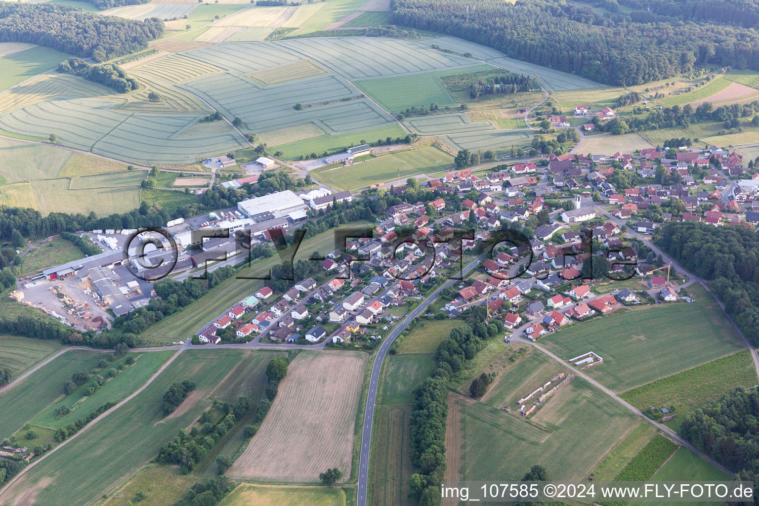 Vue aérienne de Storopack GmbH + Co. KG à le quartier Krumbach in Limbach dans le département Bade-Wurtemberg, Allemagne