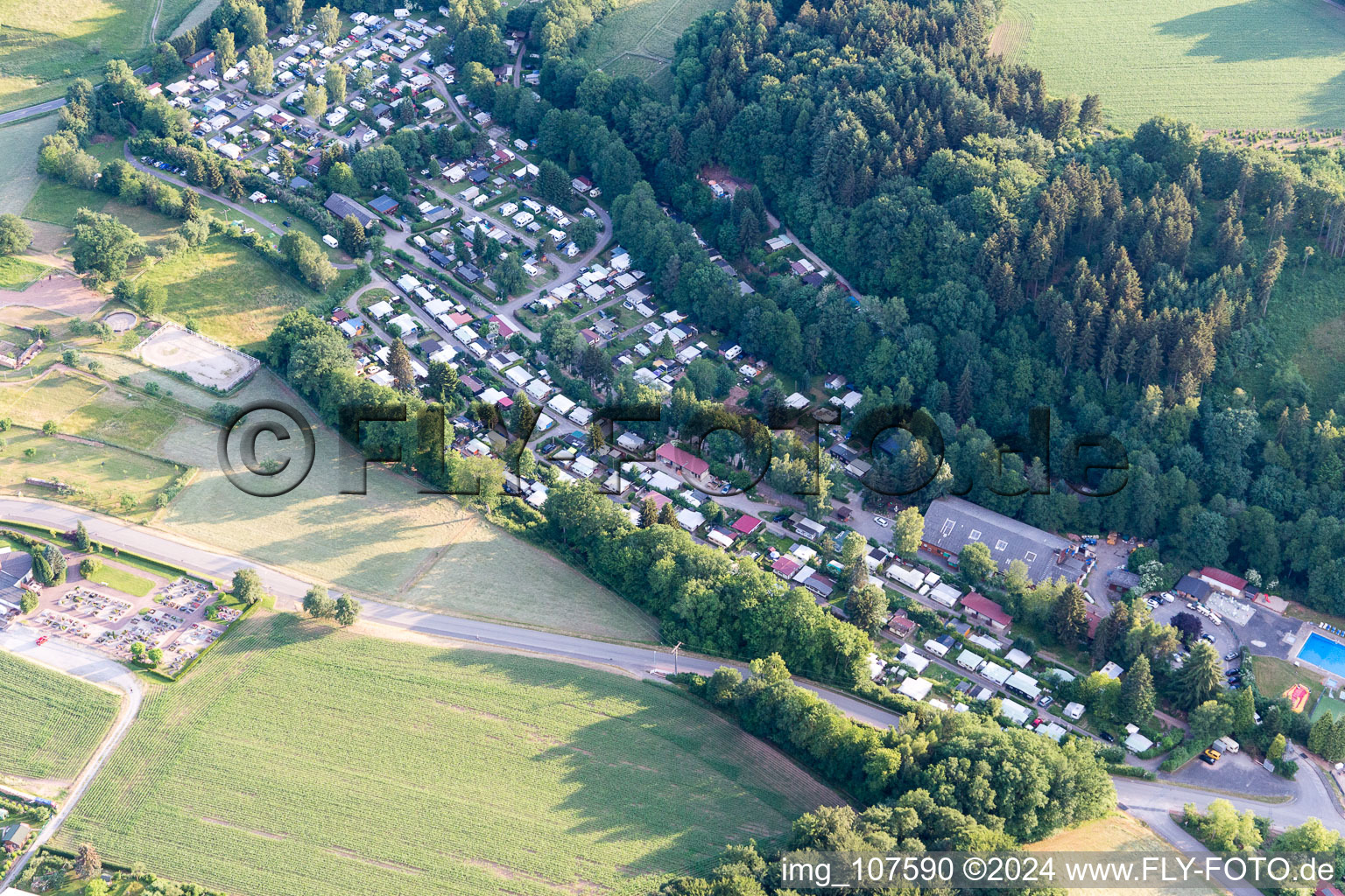 Photographie aérienne de Camping Odenwald à le quartier Krumbach in Limbach dans le département Bade-Wurtemberg, Allemagne