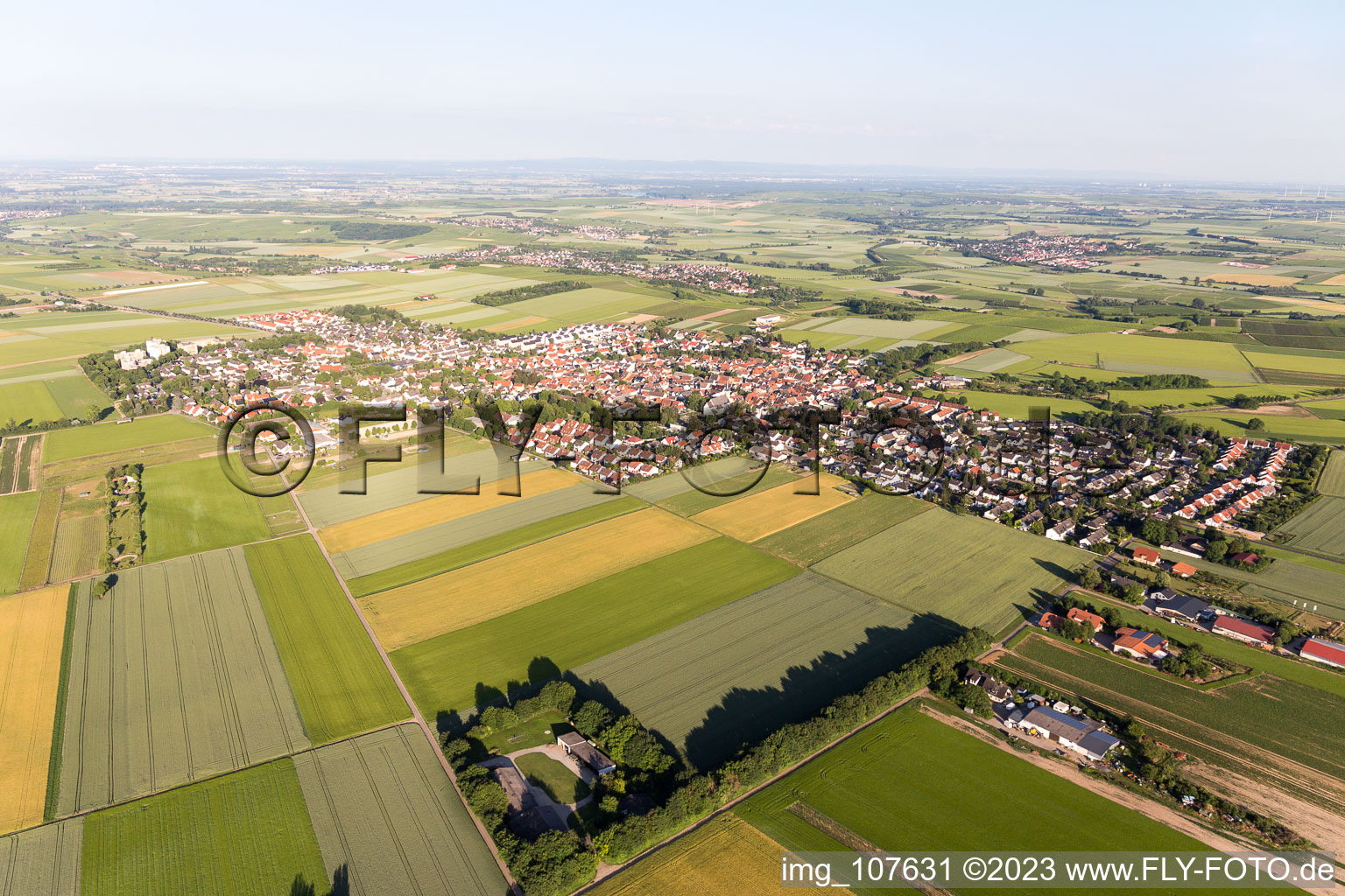 Vue aérienne de Quartier Ebersheim in Mainz dans le département Rhénanie-Palatinat, Allemagne