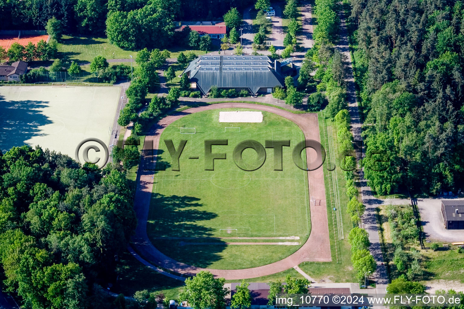 Photographie aérienne de Installations sportives TUS à le quartier Schaidt in Wörth am Rhein dans le département Rhénanie-Palatinat, Allemagne