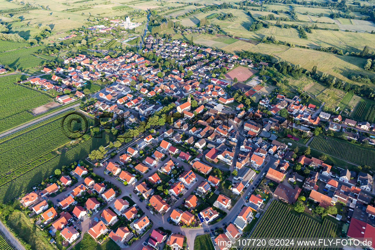 Erpolzheim dans le département Rhénanie-Palatinat, Allemagne d'en haut