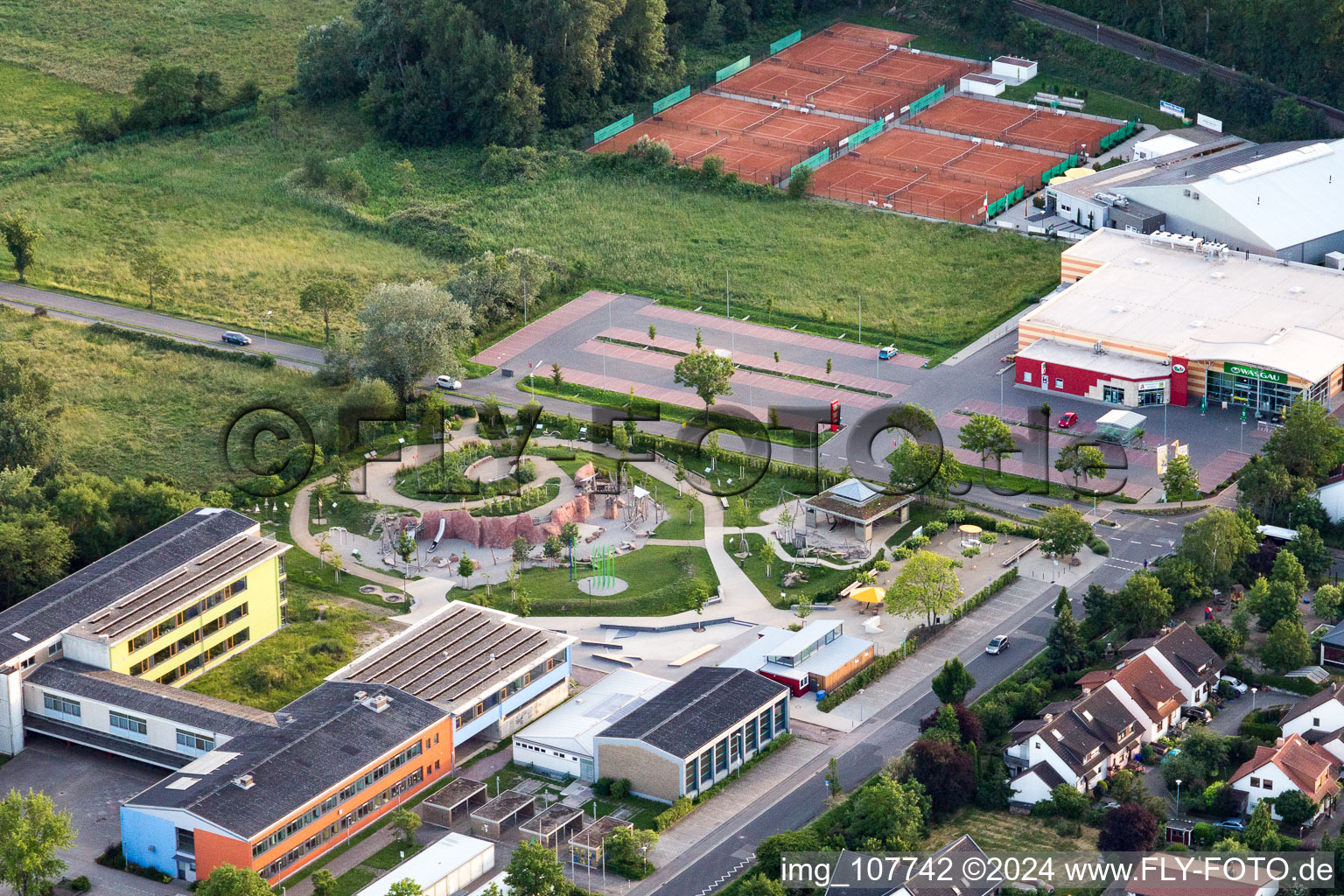 Vue aérienne de Aire de jeux alla hop! à Deidesheim dans le département Rhénanie-Palatinat, Allemagne