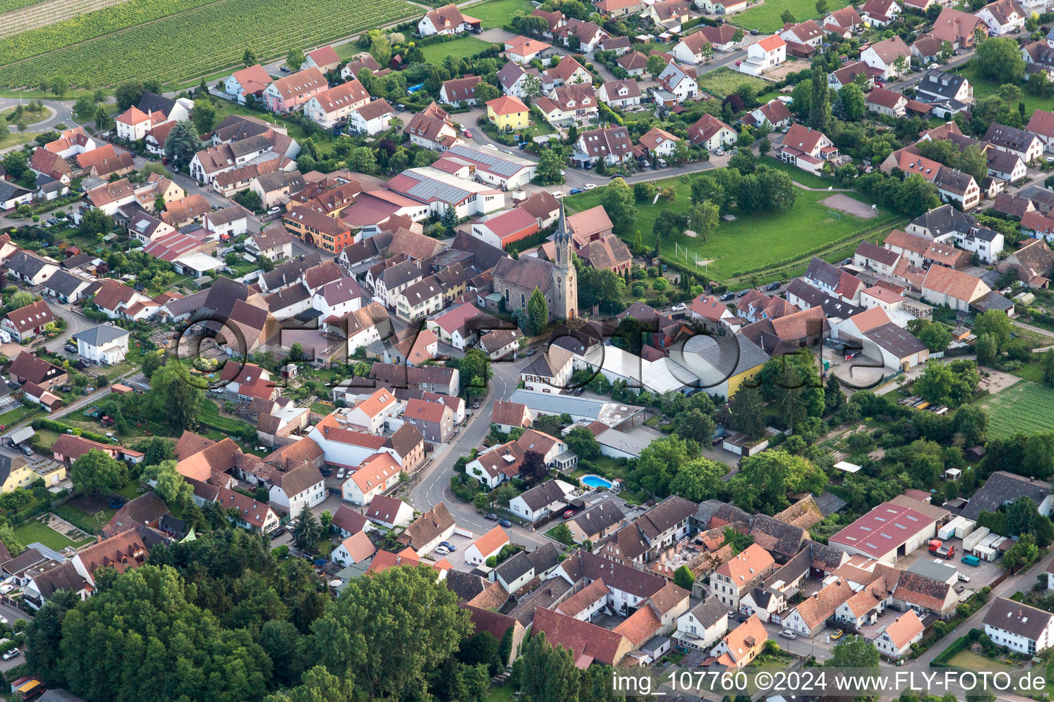 Image drone de Großfischlingen dans le département Rhénanie-Palatinat, Allemagne