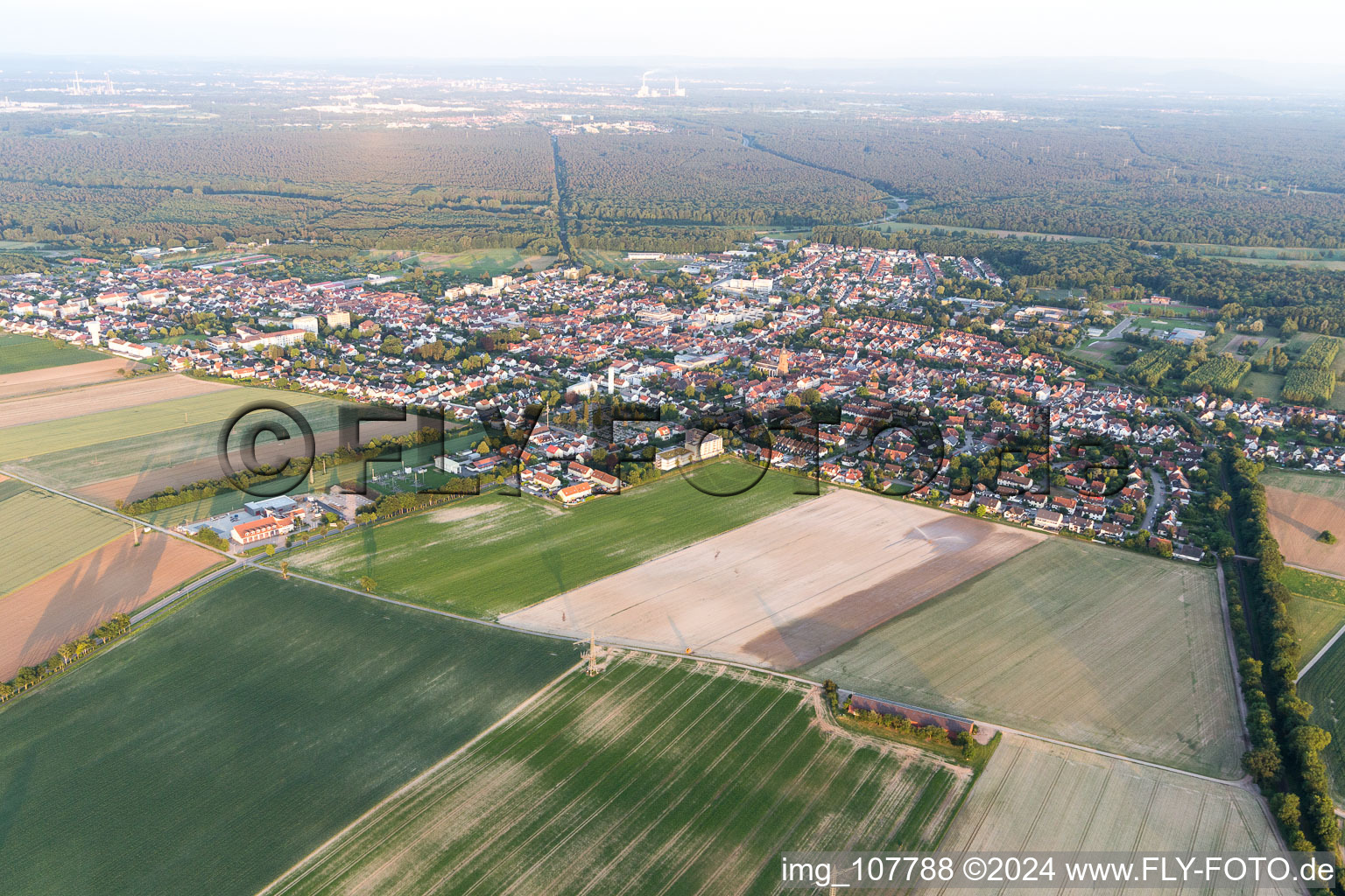 Vue aérienne de Kandel dans le département Rhénanie-Palatinat, Allemagne