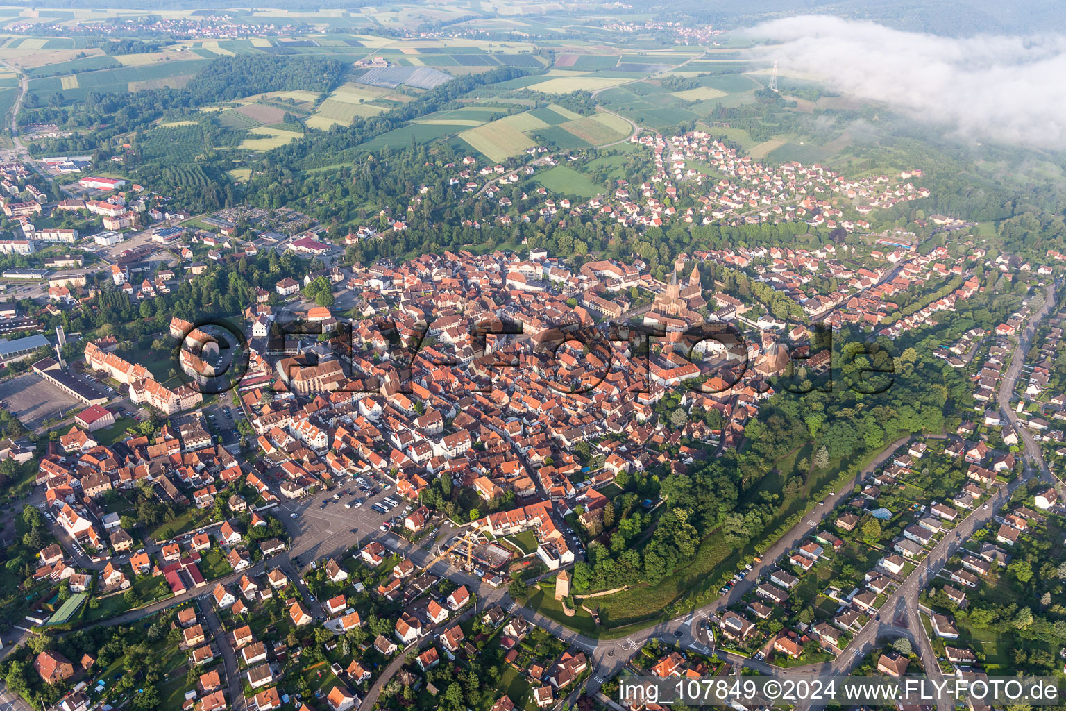 Vue aérienne de Wissembourg dans le département Bas Rhin, France