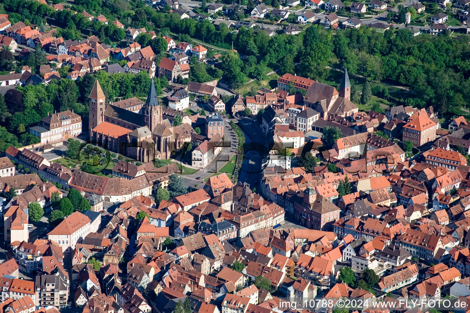 Wissembourg dans le département Bas Rhin, France vue du ciel