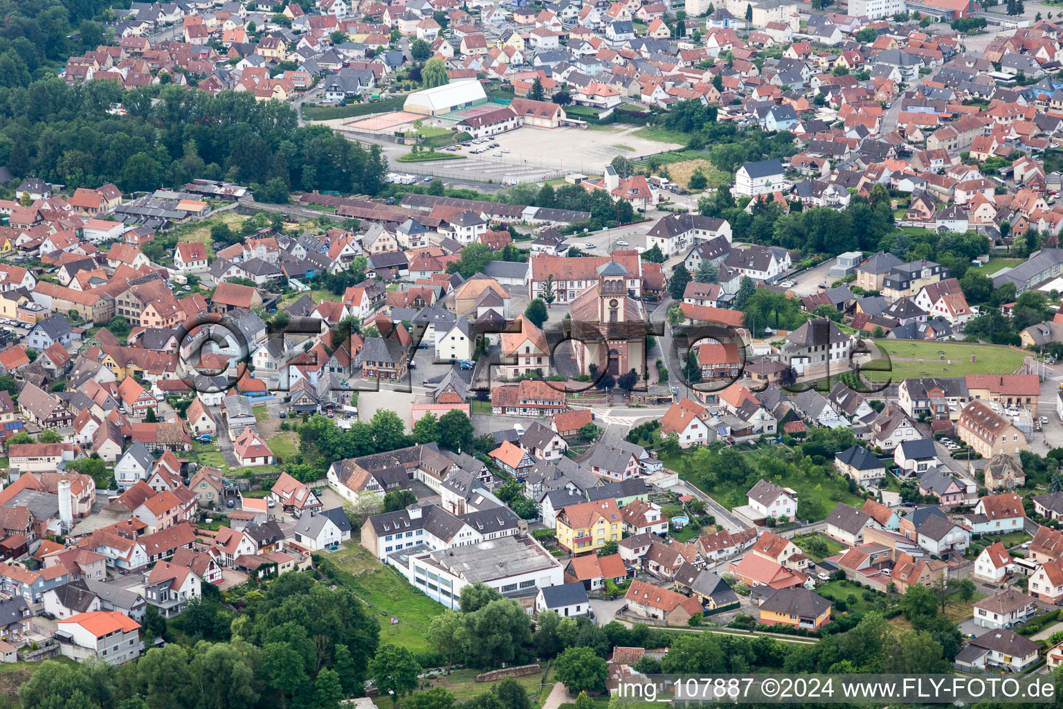 Soufflenheim dans le département Bas Rhin, France d'en haut