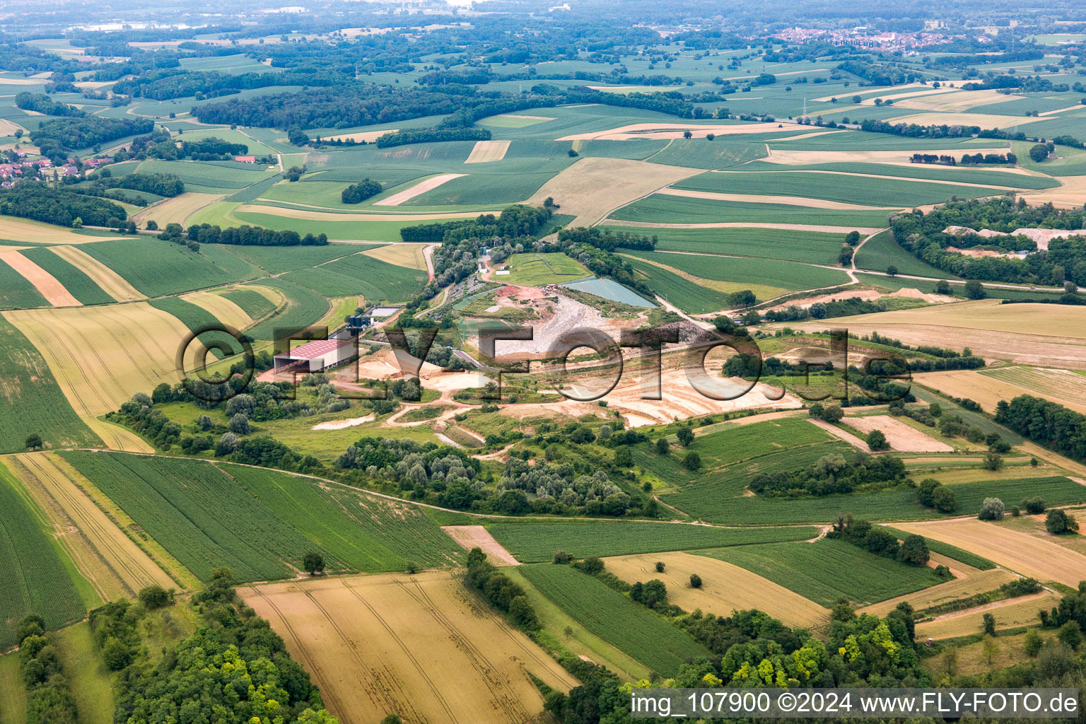 Vue aérienne de Décharge à Schaffhouse-près-Seltz dans le département Bas Rhin, France