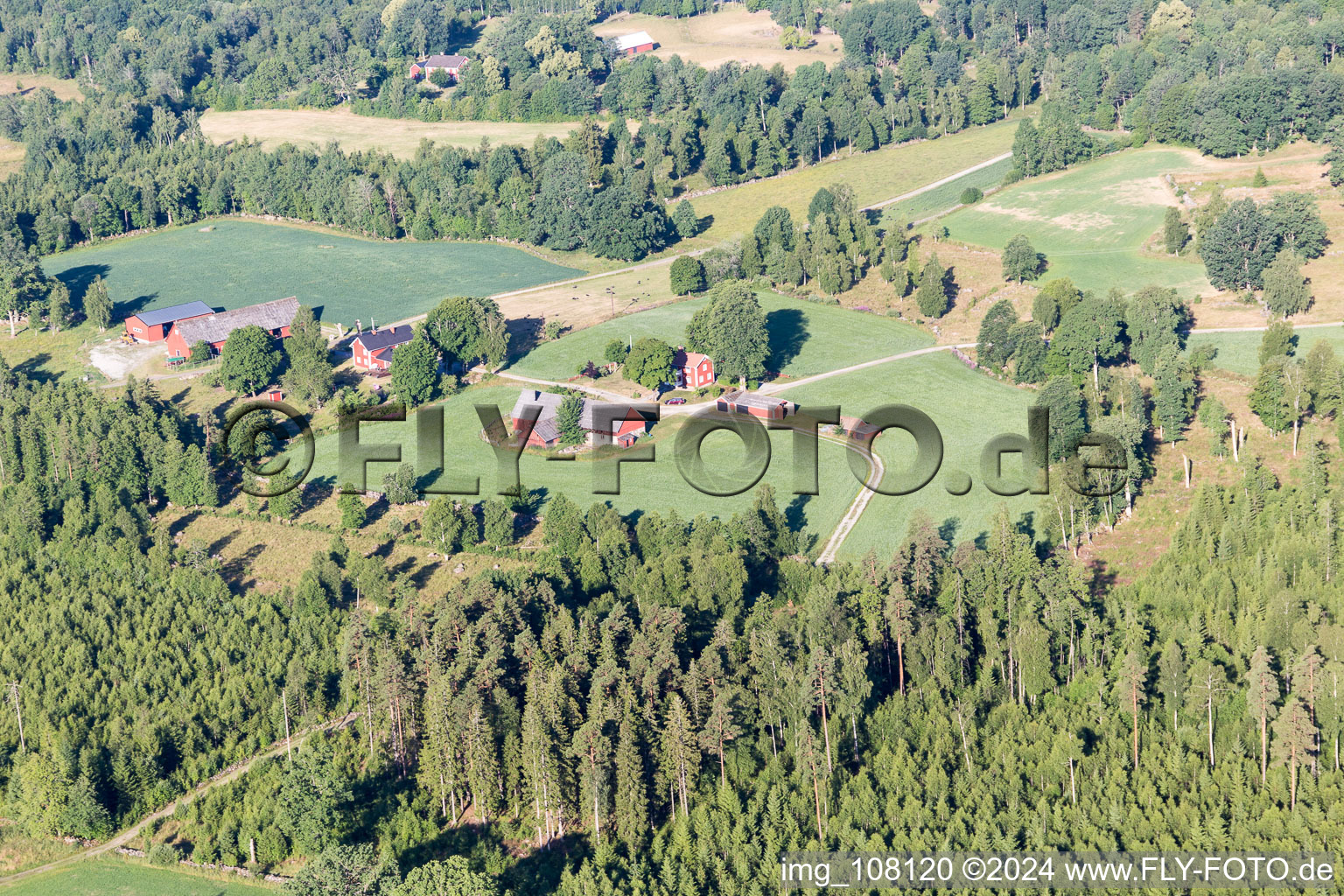 Vue aérienne de Norra Arnön dans le département Kronoberg, Suède