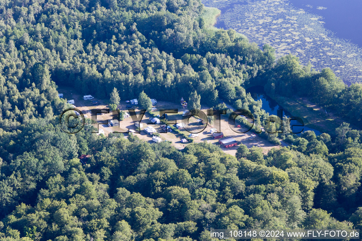 Vue aérienne de Tvetaryd dans le département Kronoberg, Suède