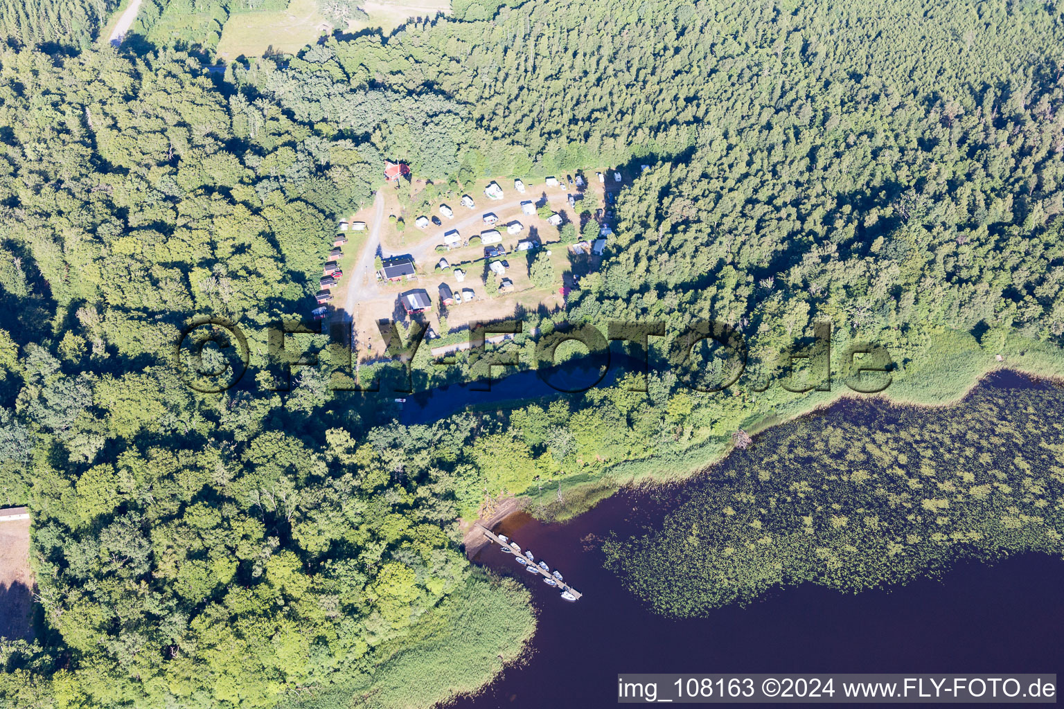 Torne dans le département Kronoberg, Suède depuis l'avion