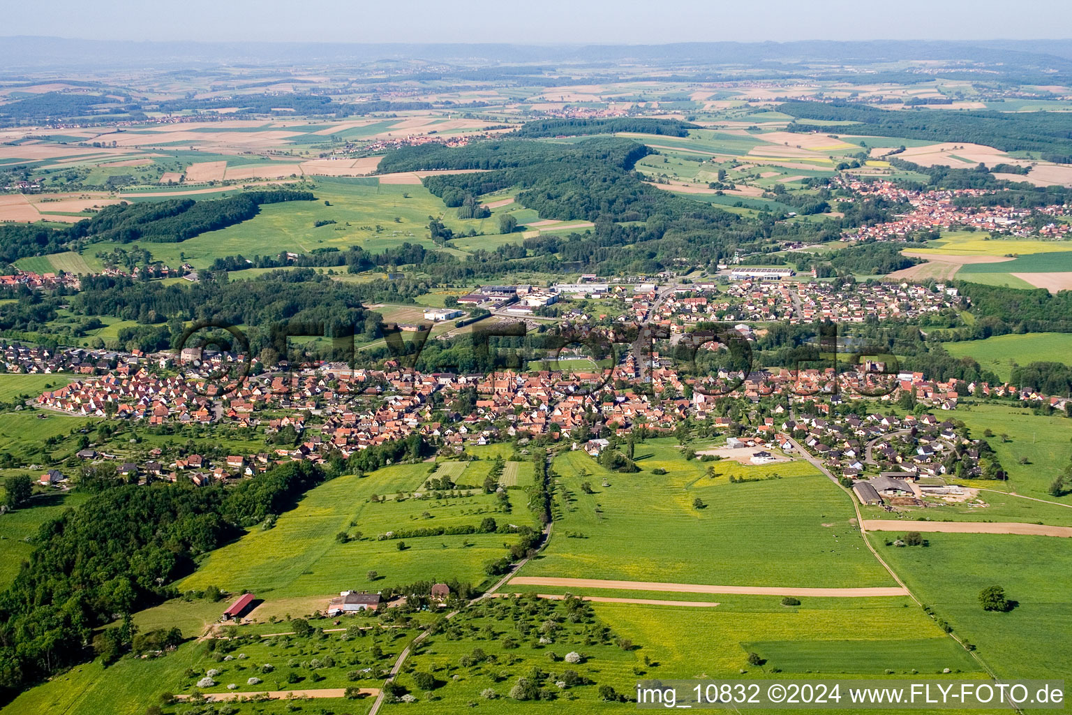 Vue aérienne de Reichshoffen dans le département Bas Rhin, France