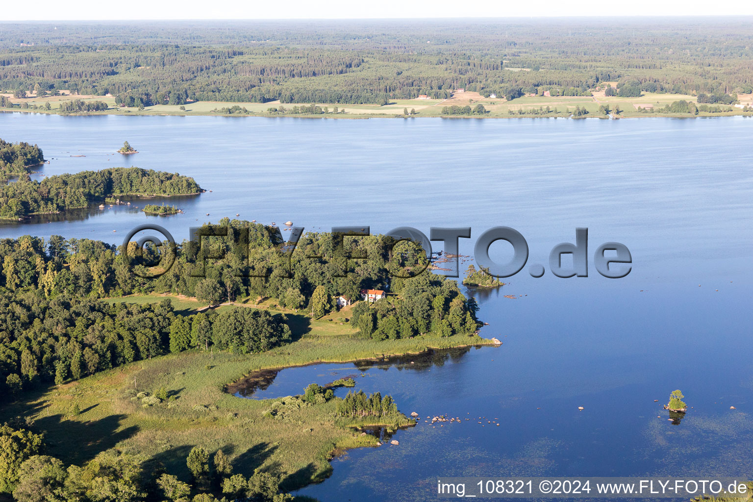 Skäggalösa dans le département Kronoberg, Suède vu d'un drone