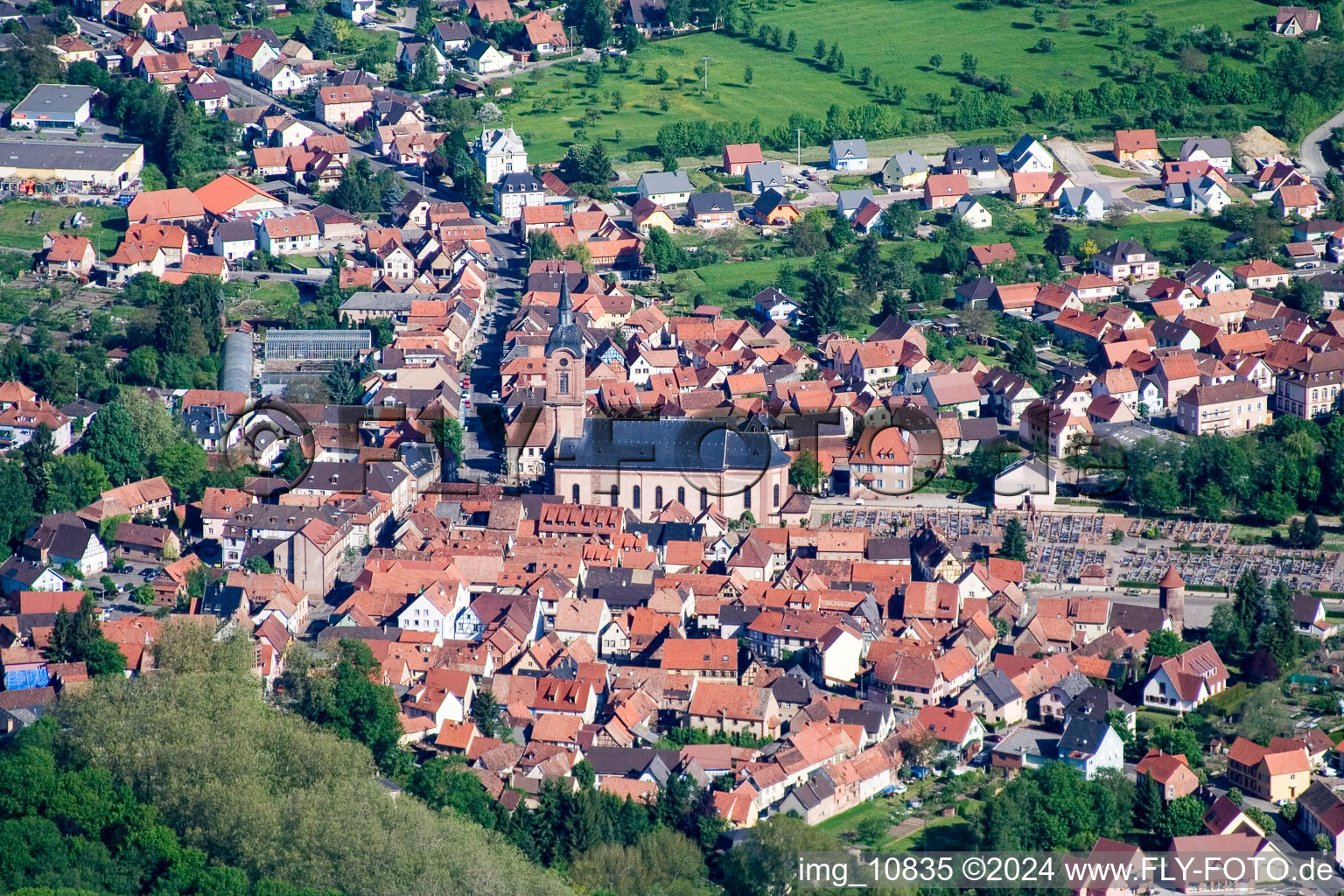 Vue oblique de Reichshoffen dans le département Bas Rhin, France