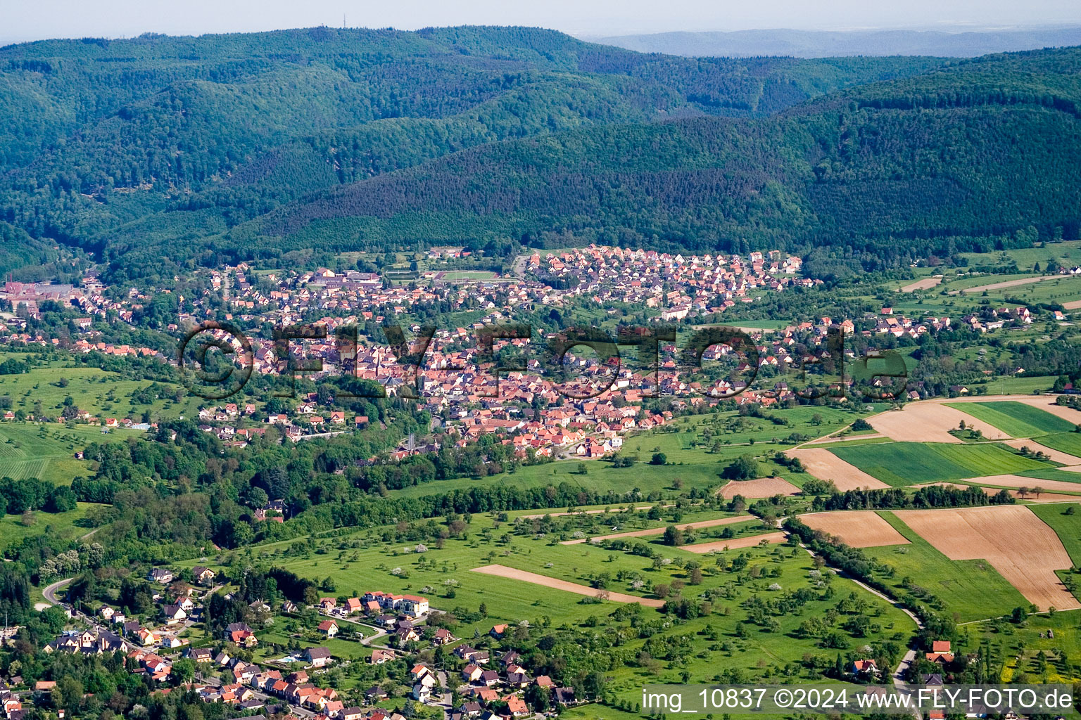 Reichshoffen dans le département Bas Rhin, France d'en haut