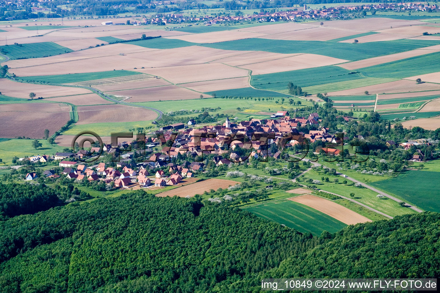 Vue oblique de Engwiller dans le département Bas Rhin, France