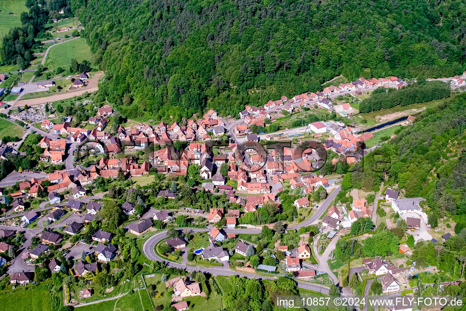 Photographie aérienne de Champs agricoles et surfaces utilisables à Rothbach dans le département Bas Rhin, France