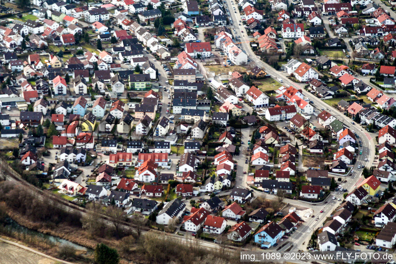Vue aérienne de Lindelbrunnstrasse JF Kennedystr à Hagenbach dans le département Rhénanie-Palatinat, Allemagne