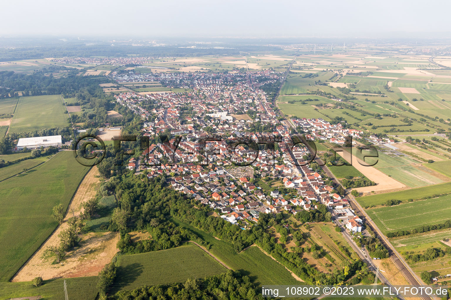 Quartier Berghausen in Römerberg dans le département Rhénanie-Palatinat, Allemagne hors des airs