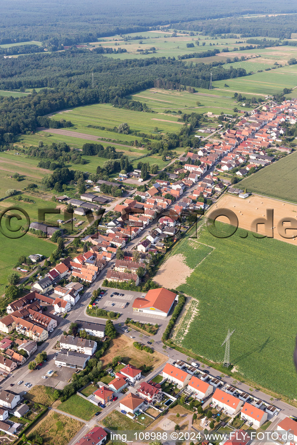 Vue aérienne de Sarrestr à Kandel dans le département Rhénanie-Palatinat, Allemagne