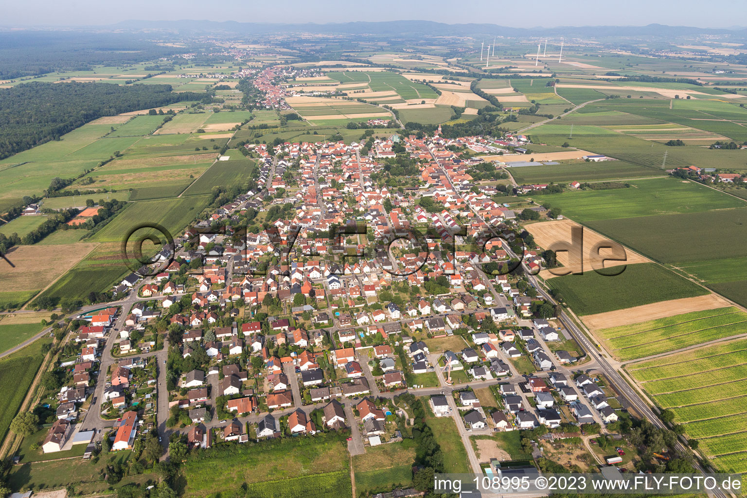 Minfeld dans le département Rhénanie-Palatinat, Allemagne depuis l'avion