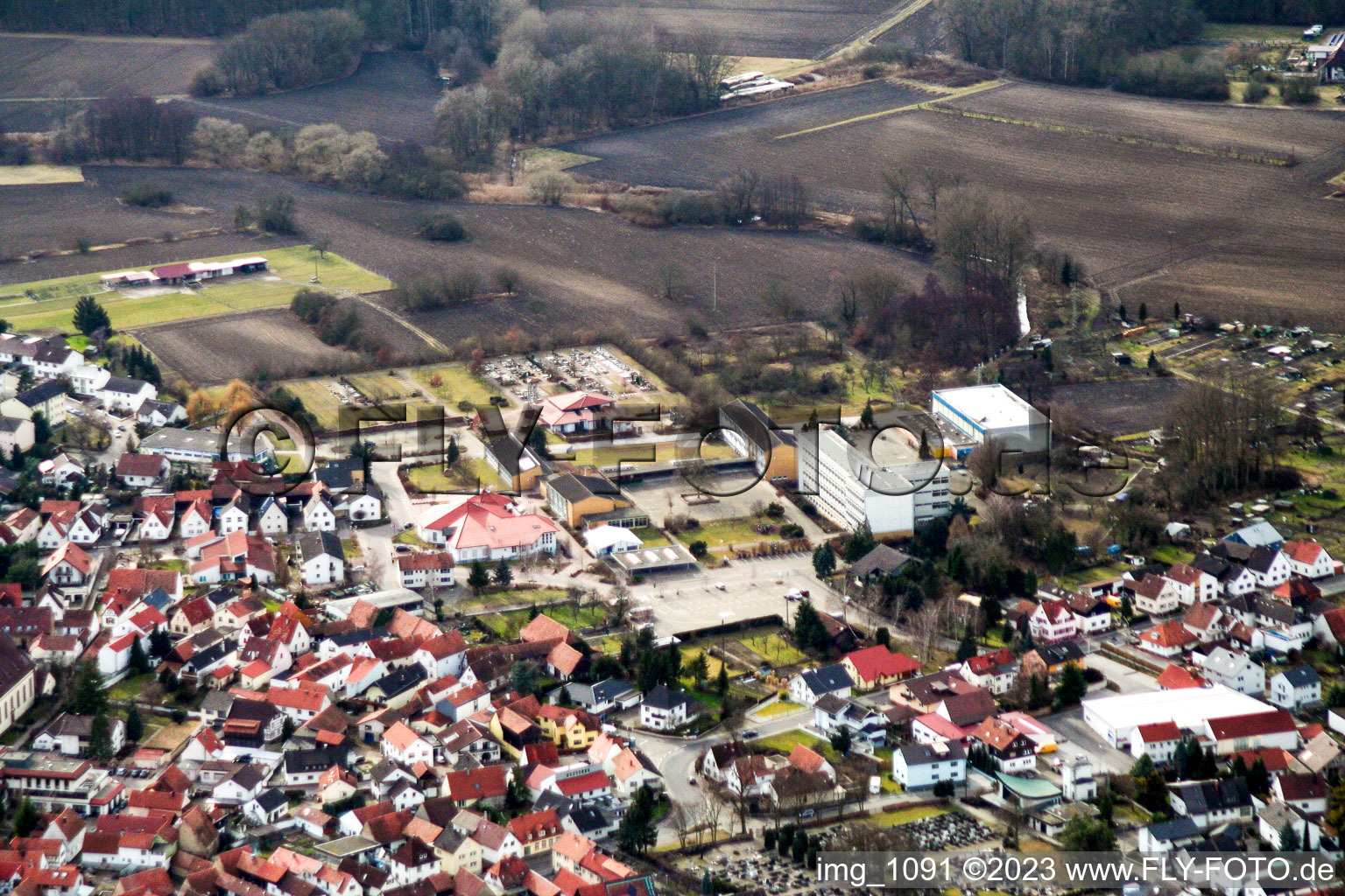 Vue aérienne de Centre scolaire à Hagenbach dans le département Rhénanie-Palatinat, Allemagne