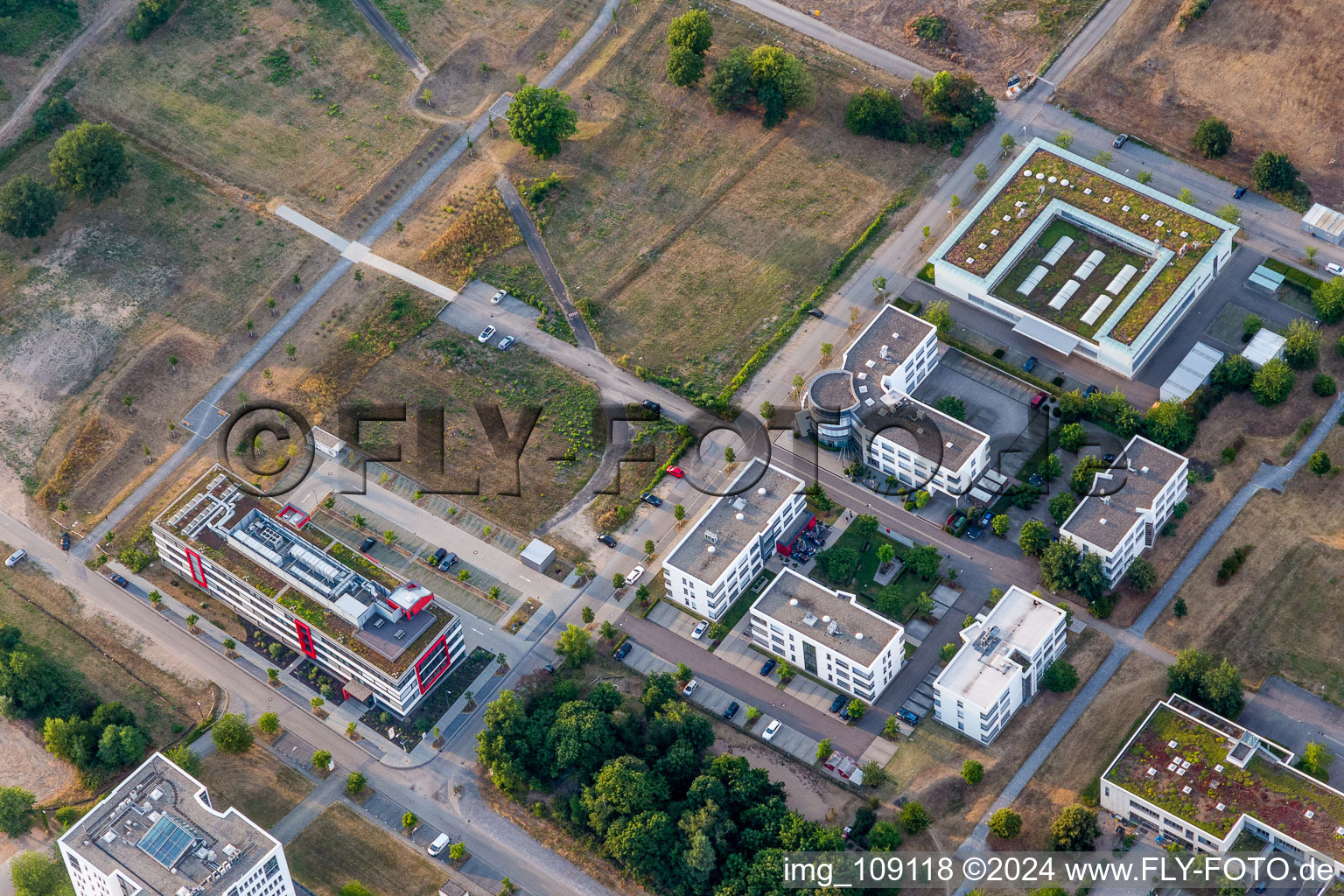 Vue oblique de Parc technologique Karlsruhe à le quartier Rintheim in Karlsruhe dans le département Bade-Wurtemberg, Allemagne