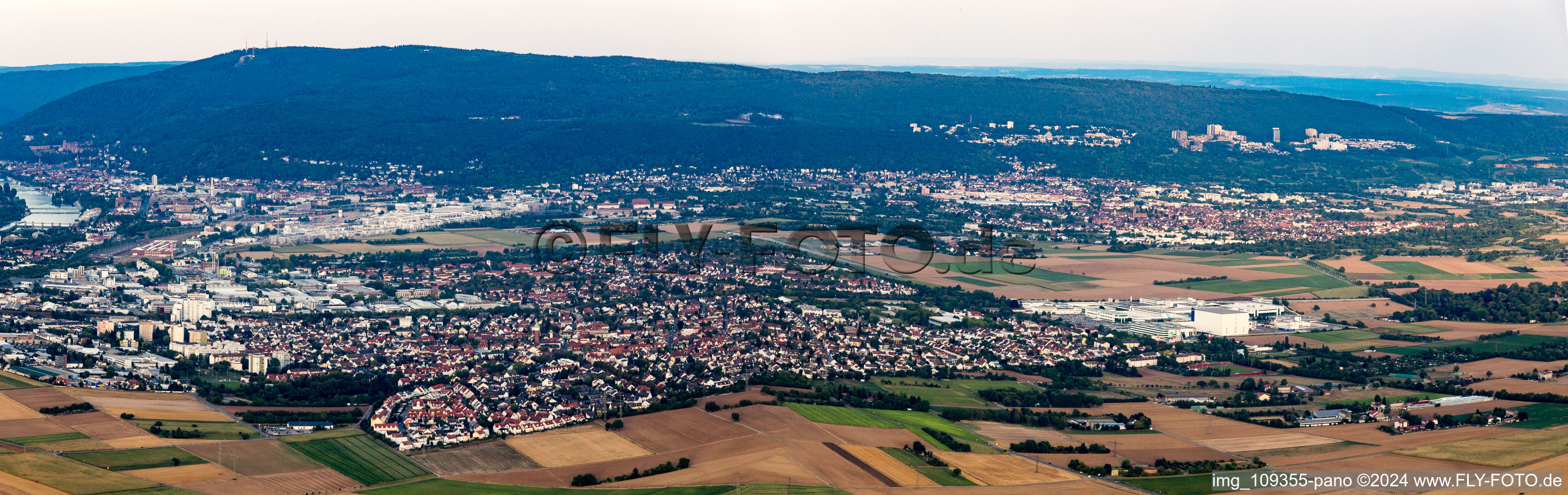 Vue aérienne de Panorama à Eppelheim dans le département Bade-Wurtemberg, Allemagne