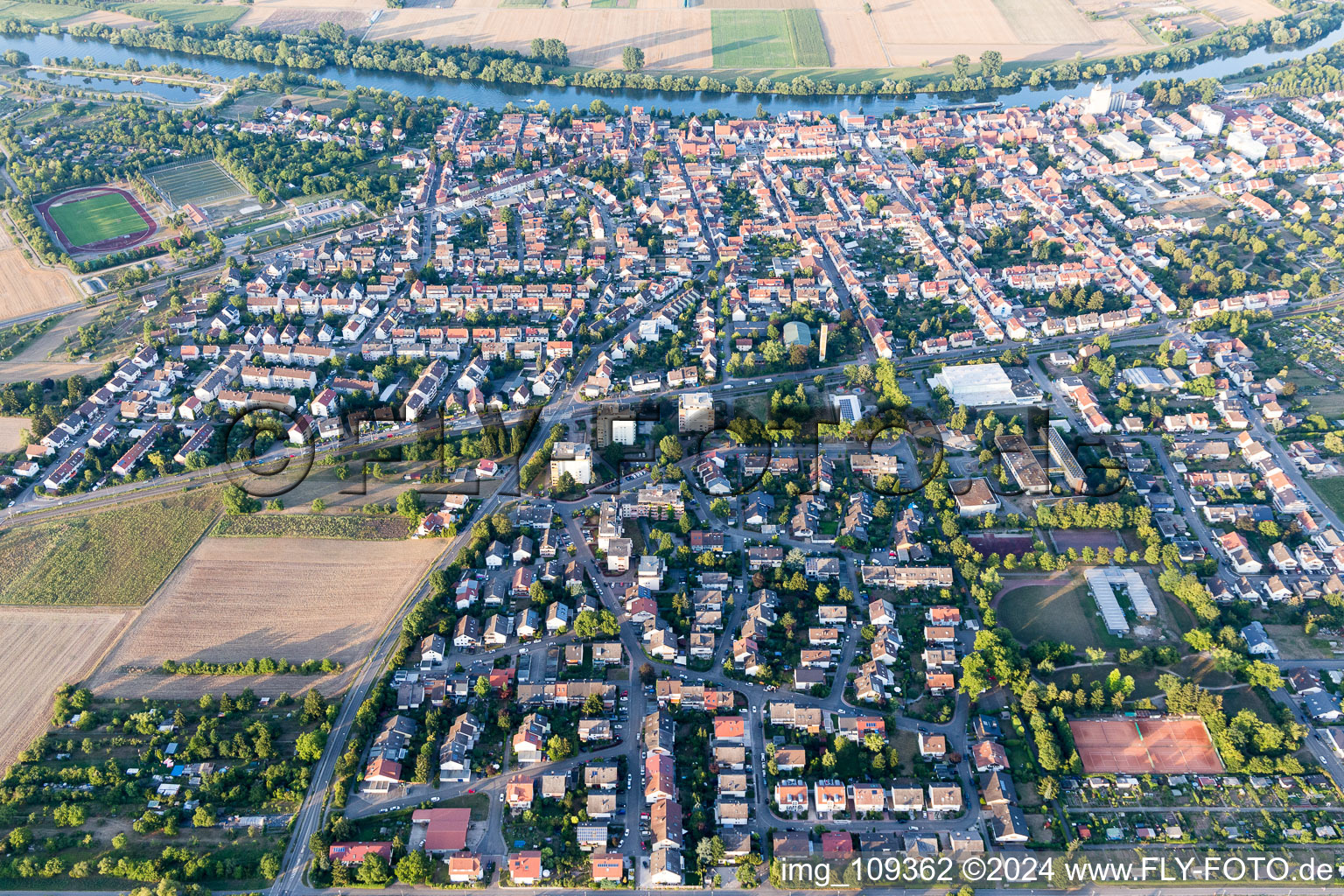 Photographie aérienne de Quartier Edingen in Edingen-Neckarhausen dans le département Bade-Wurtemberg, Allemagne