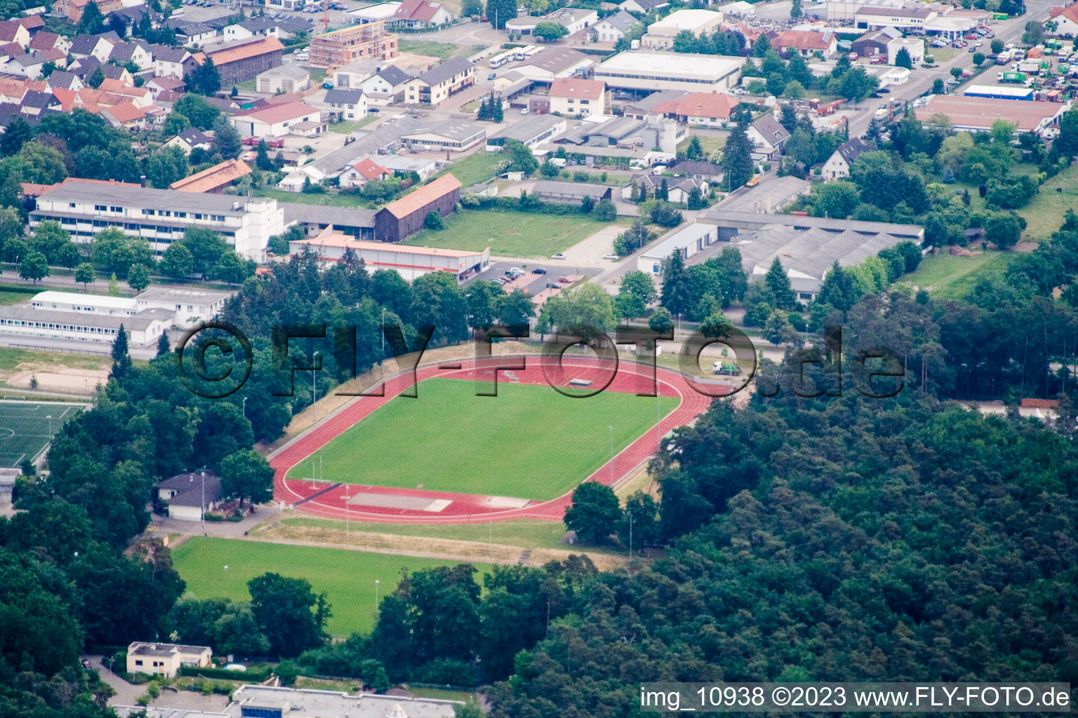 Vue aérienne de Stade de football à Rülzheim dans le département Rhénanie-Palatinat, Allemagne