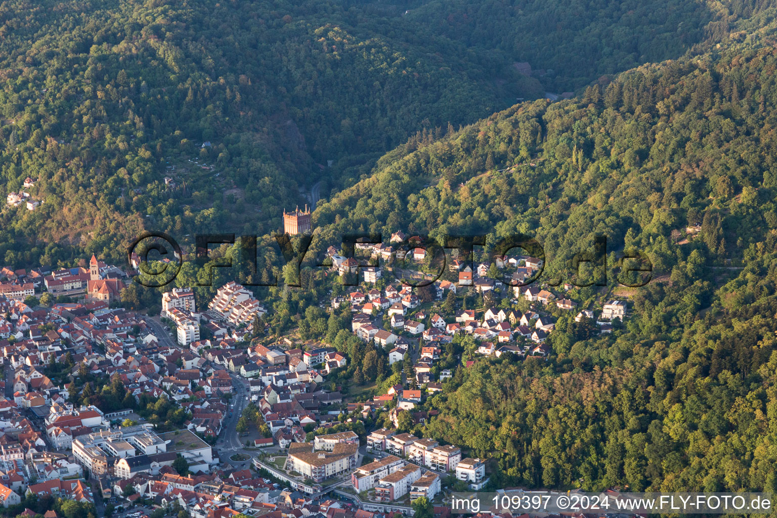 Photographie aérienne de Weinheim dans le département Bade-Wurtemberg, Allemagne