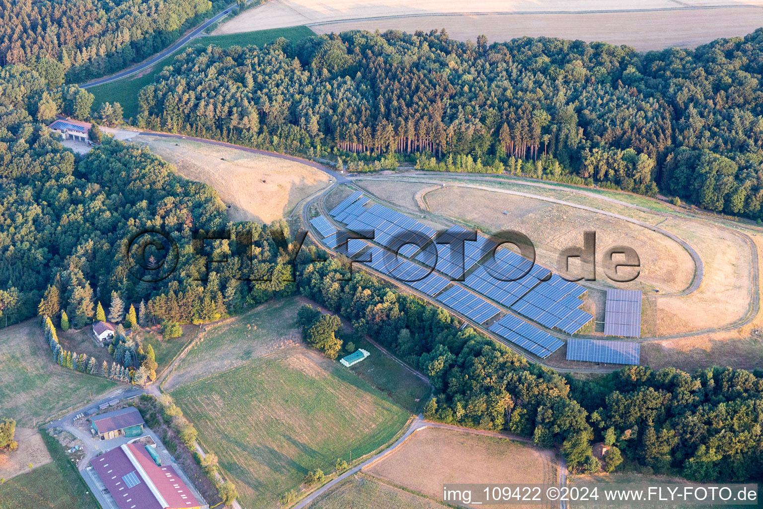 Vue aérienne de Quartier Langenbrombach in Brombachtal dans le département Hesse, Allemagne