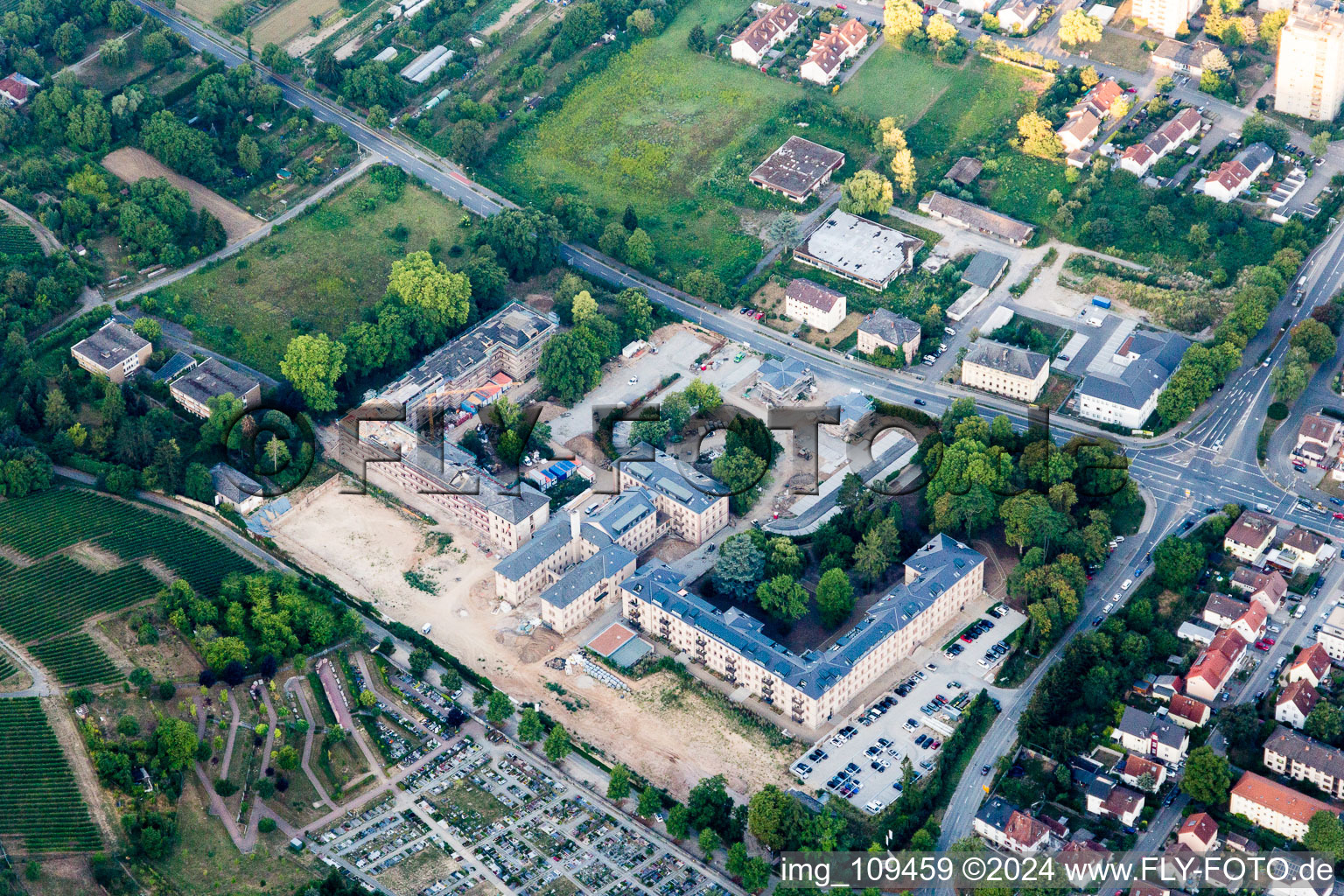 Vue aérienne de Chantier pour la rénovation et la restauration du complexe résidentiel (Bergstrasse) à Heppenheim dans le département Hesse, Allemagne