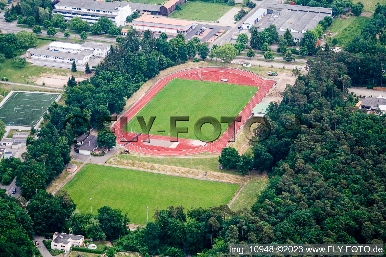 Vue oblique de Stade de football à Rülzheim dans le département Rhénanie-Palatinat, Allemagne