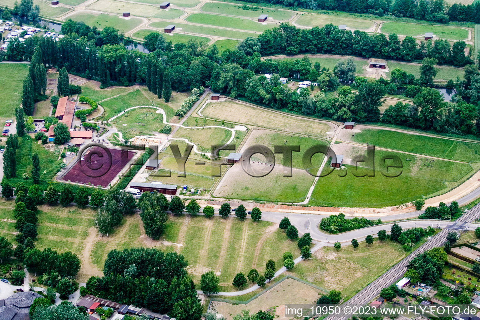 Vue aérienne de Ferme d'autruches à Rülzheim dans le département Rhénanie-Palatinat, Allemagne