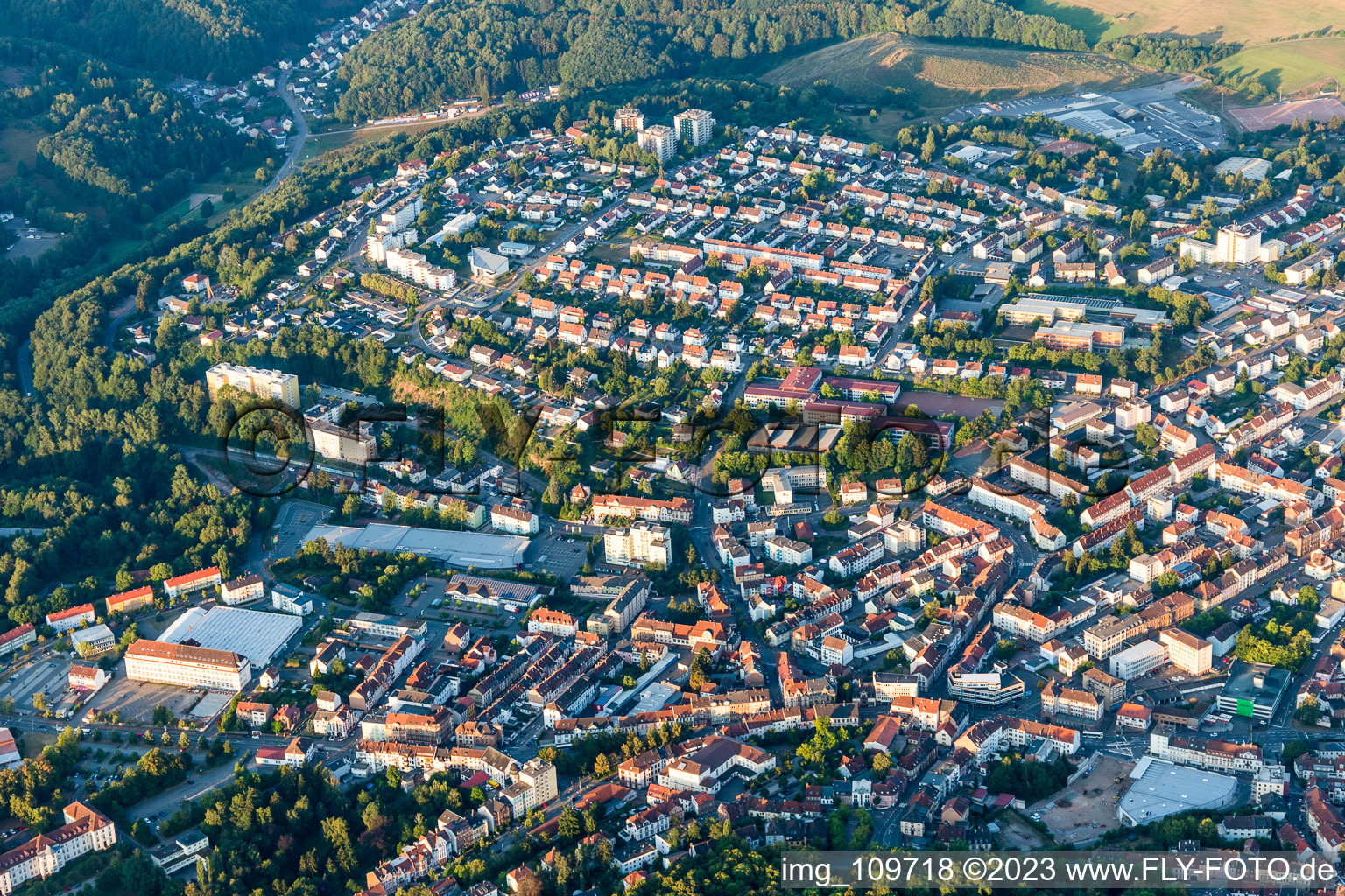 Pirmasens dans le département Rhénanie-Palatinat, Allemagne vue d'en haut