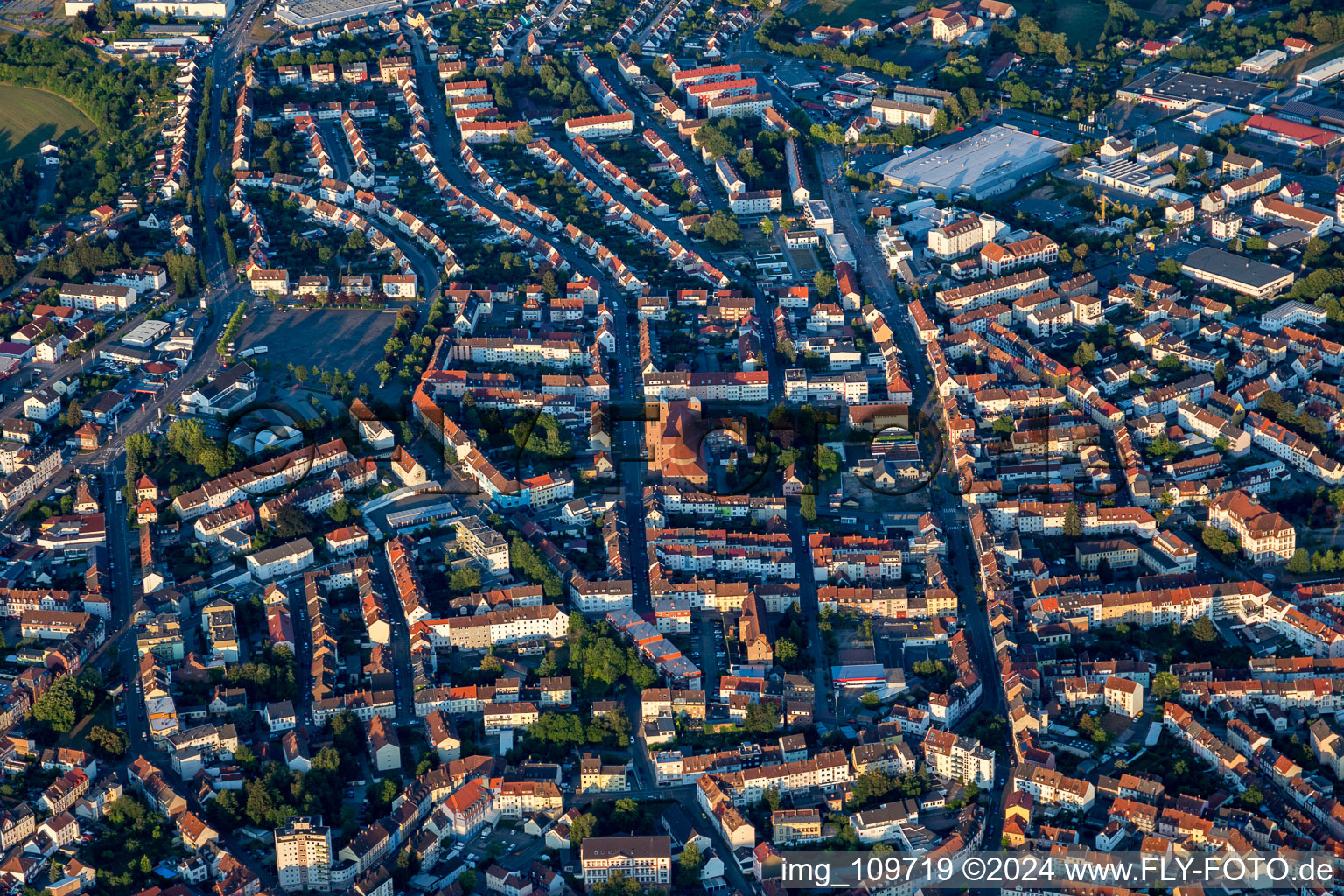 Pirmasens dans le département Rhénanie-Palatinat, Allemagne depuis l'avion