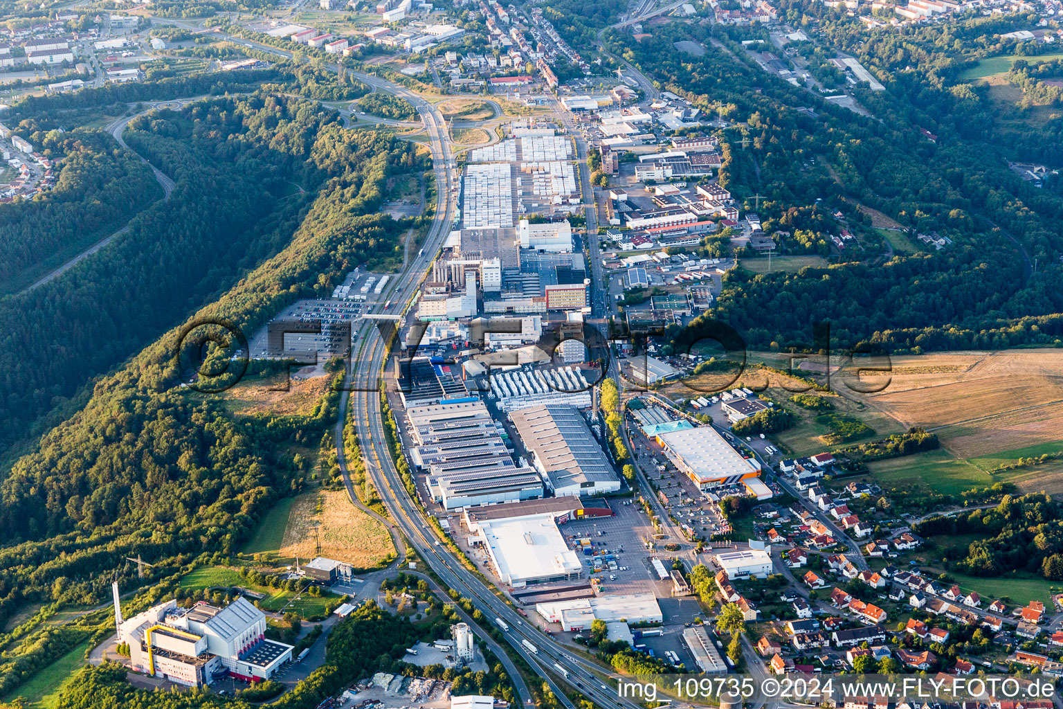 Vue aérienne de Staffelhof dans le département Rhénanie-Palatinat, Allemagne