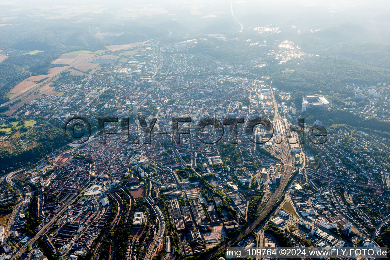 Vue aérienne de Kaiserslautern dans le département Rhénanie-Palatinat, Allemagne