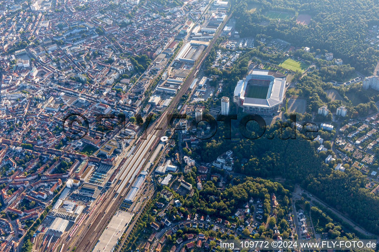 Kaiserslautern dans le département Rhénanie-Palatinat, Allemagne vue d'en haut