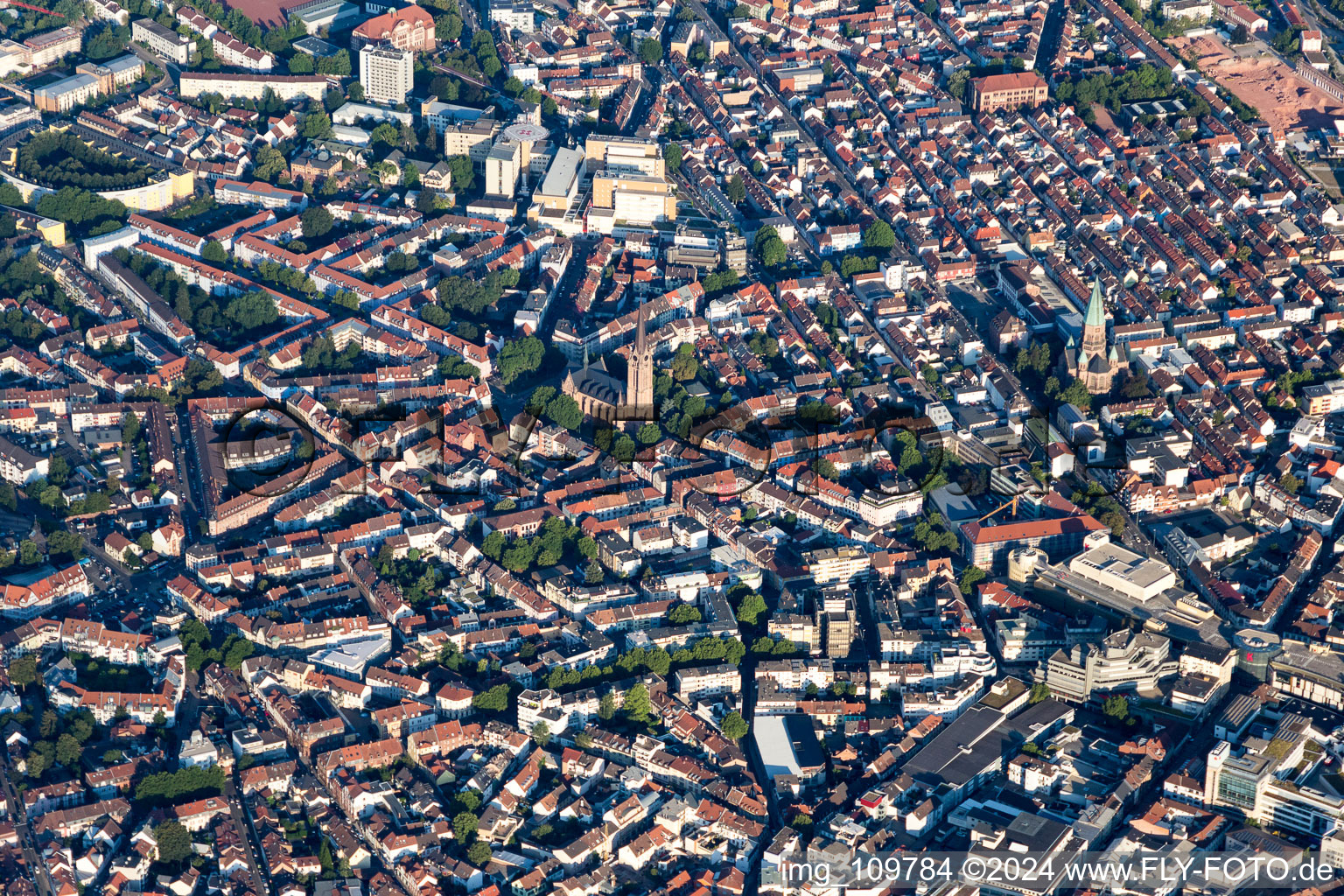 Vue aérienne de Vue sur la ville du centre-ville à Kaiserslautern dans le département Rhénanie-Palatinat, Allemagne