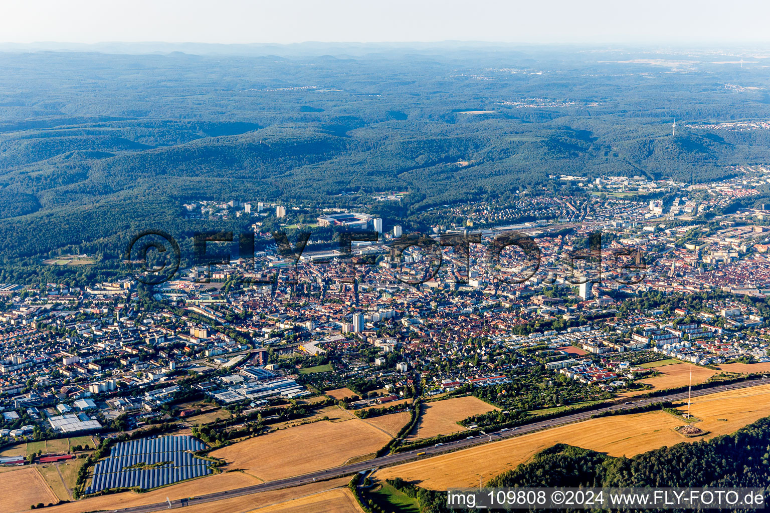 Vue oblique de Kaiserslautern dans le département Rhénanie-Palatinat, Allemagne
