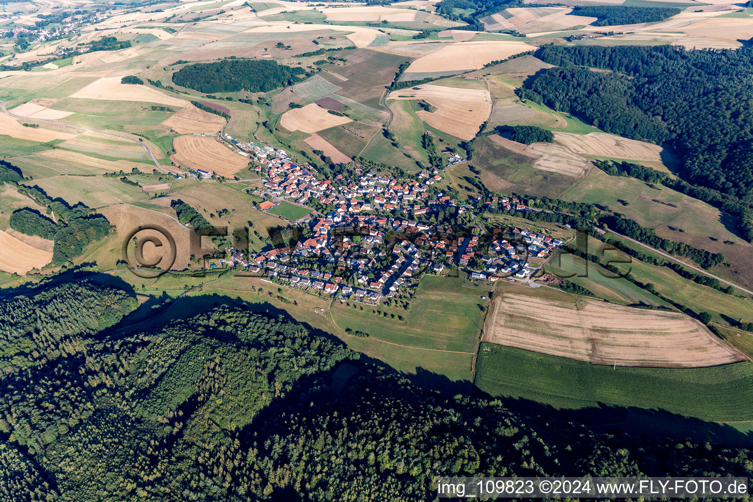 Vue aérienne de Heiligenmoschel dans le département Rhénanie-Palatinat, Allemagne