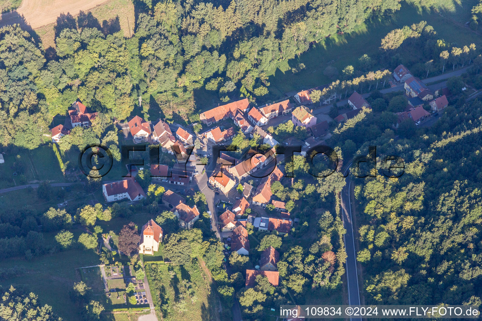 Vue aérienne de Rathskirchen dans le département Rhénanie-Palatinat, Allemagne