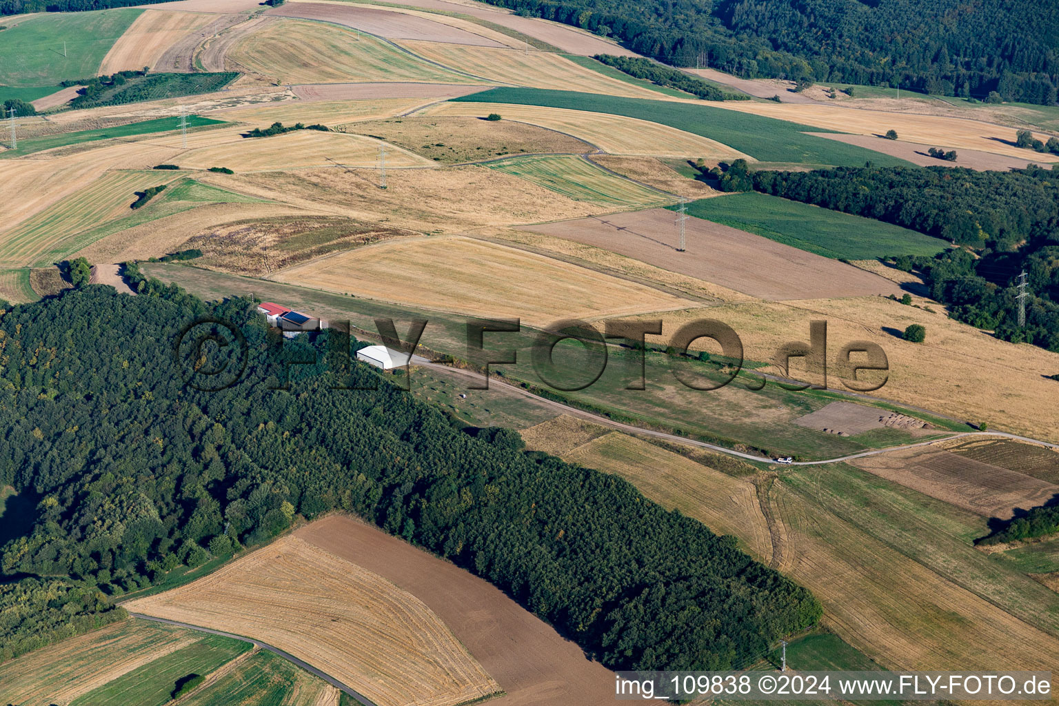 Vue aérienne de Aérodrome près de Meisenheim à Becherbach dans le département Rhénanie-Palatinat, Allemagne