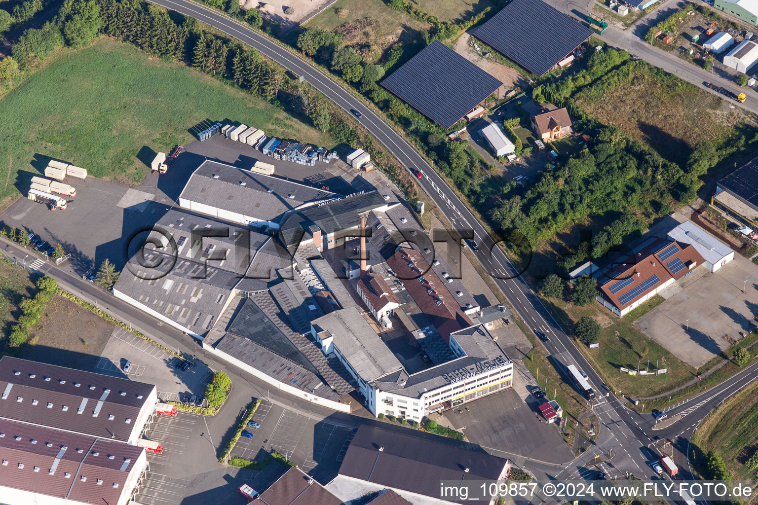 Meisenheim dans le département Rhénanie-Palatinat, Allemagne vue d'en haut