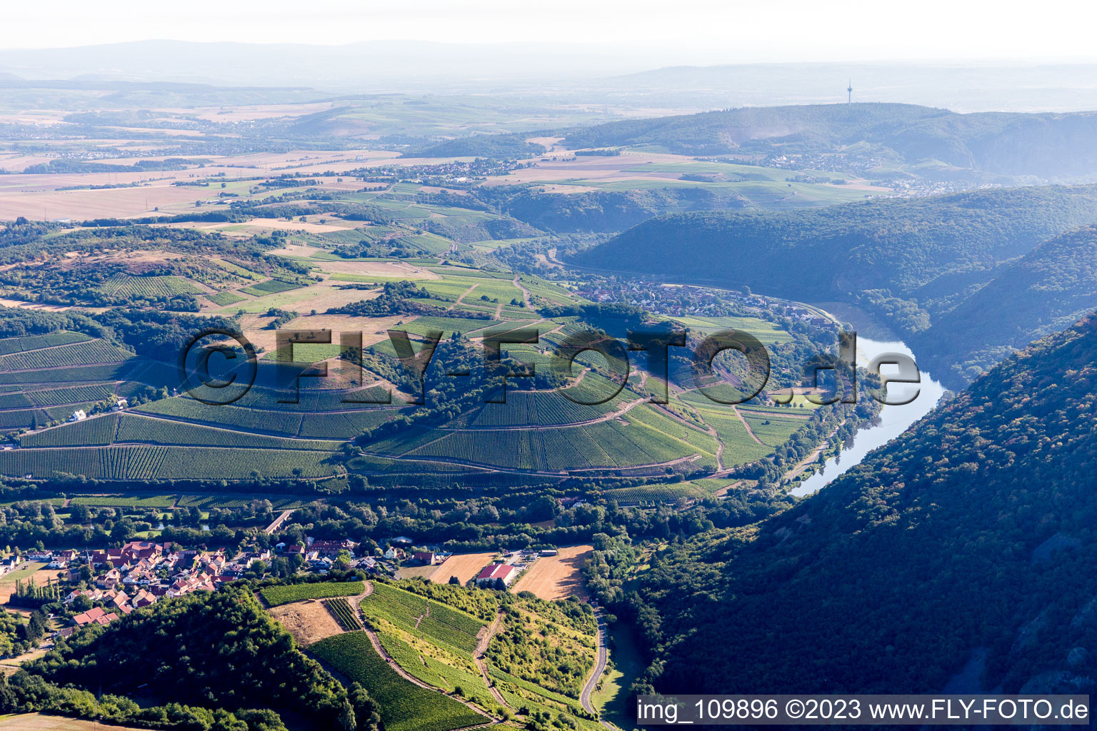 Vue aérienne de Oberhausen an der Nahe dans le département Rhénanie-Palatinat, Allemagne